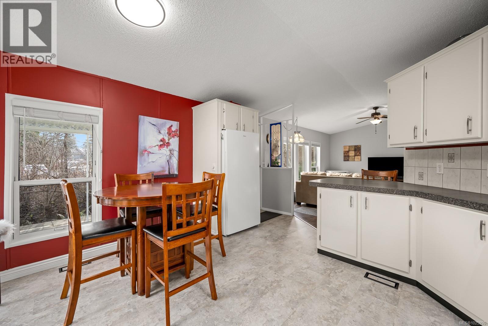 16 2140 20th St, Courtenay, British Columbia  V9N 2G6 - Photo 44 - 1025990