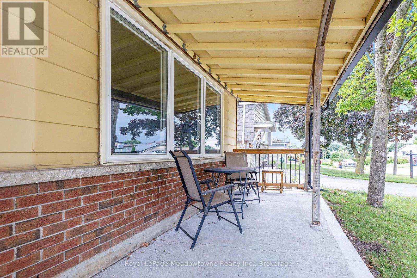 30 Cluthe Crescent, Kitchener, Ontario  N2P 1M8 - Photo 5 - X12788010