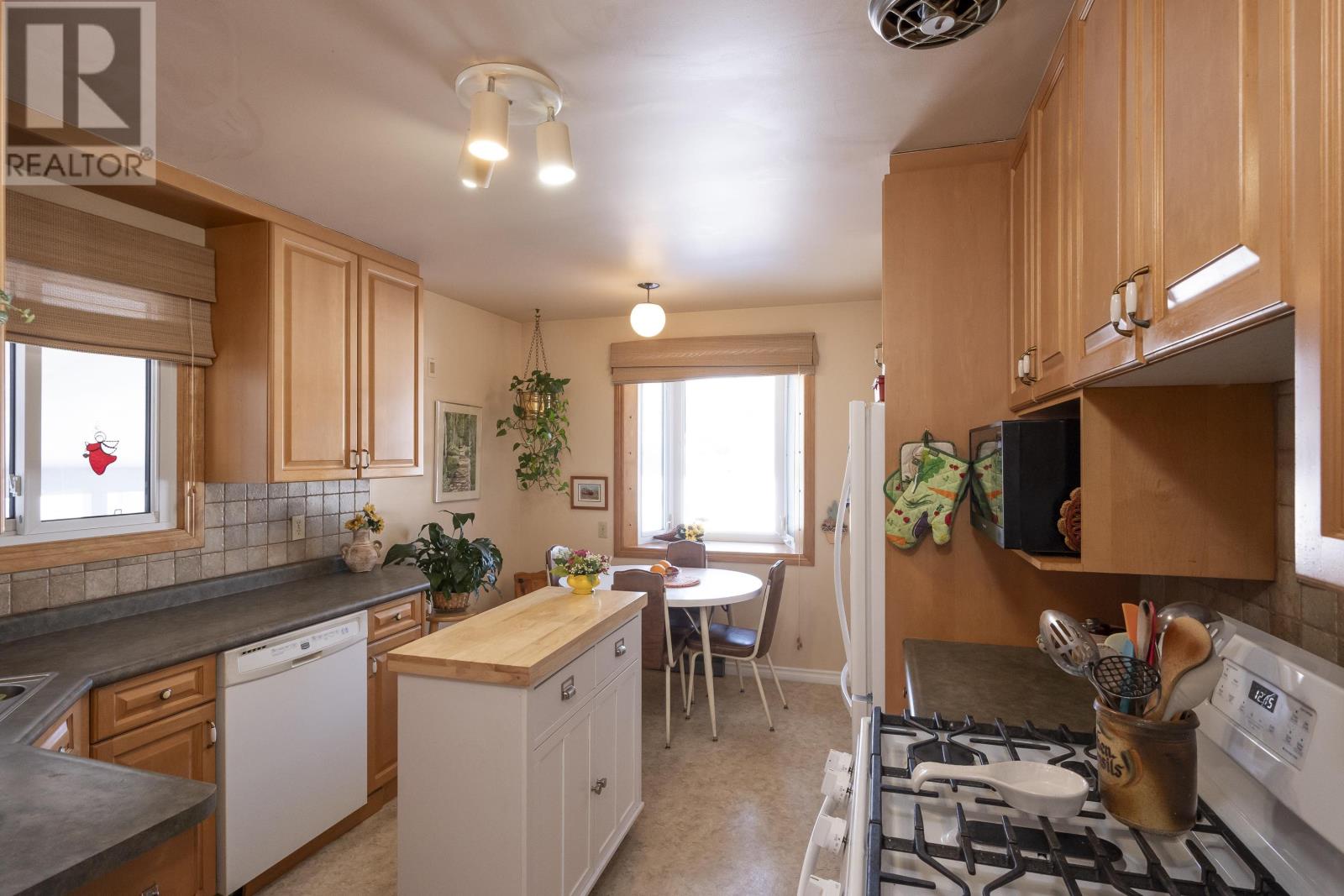 75 Manion Pl, Thunder Bay, Ontario  P7A 6Y9 - Photo 13 - TB2600237