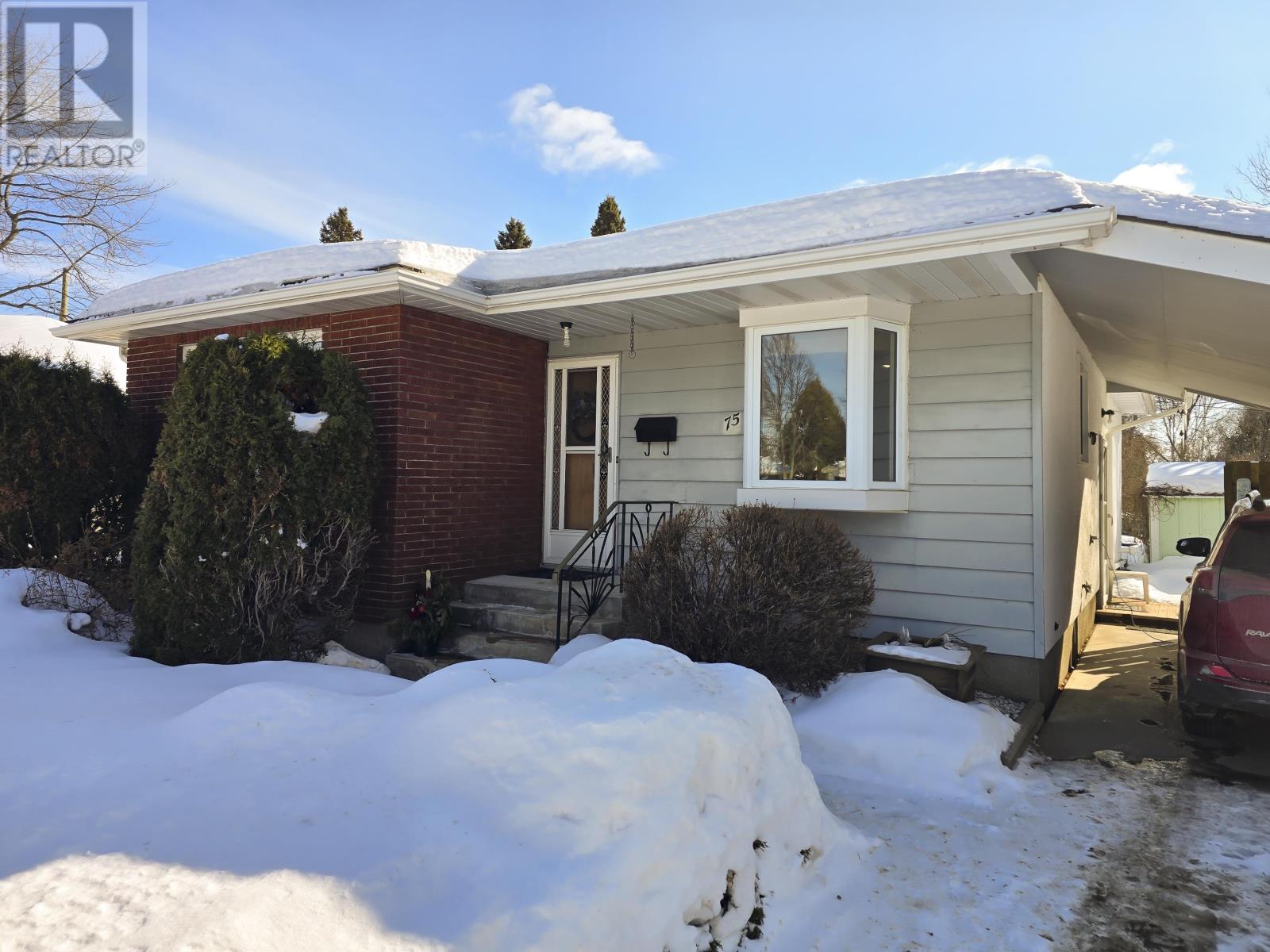 75 Manion Pl, Thunder Bay, Ontario  P7A 6Y9 - Photo 2 - TB2600237