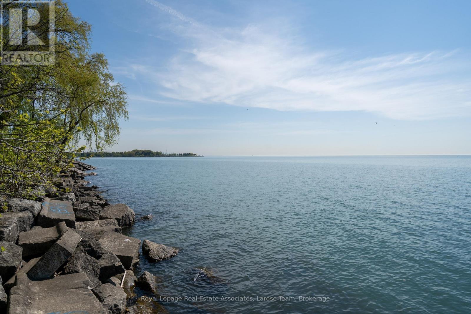 66 Minnewawa Road, Mississauga, Ontario  L5G 1C7 - Photo 23 - W12784070