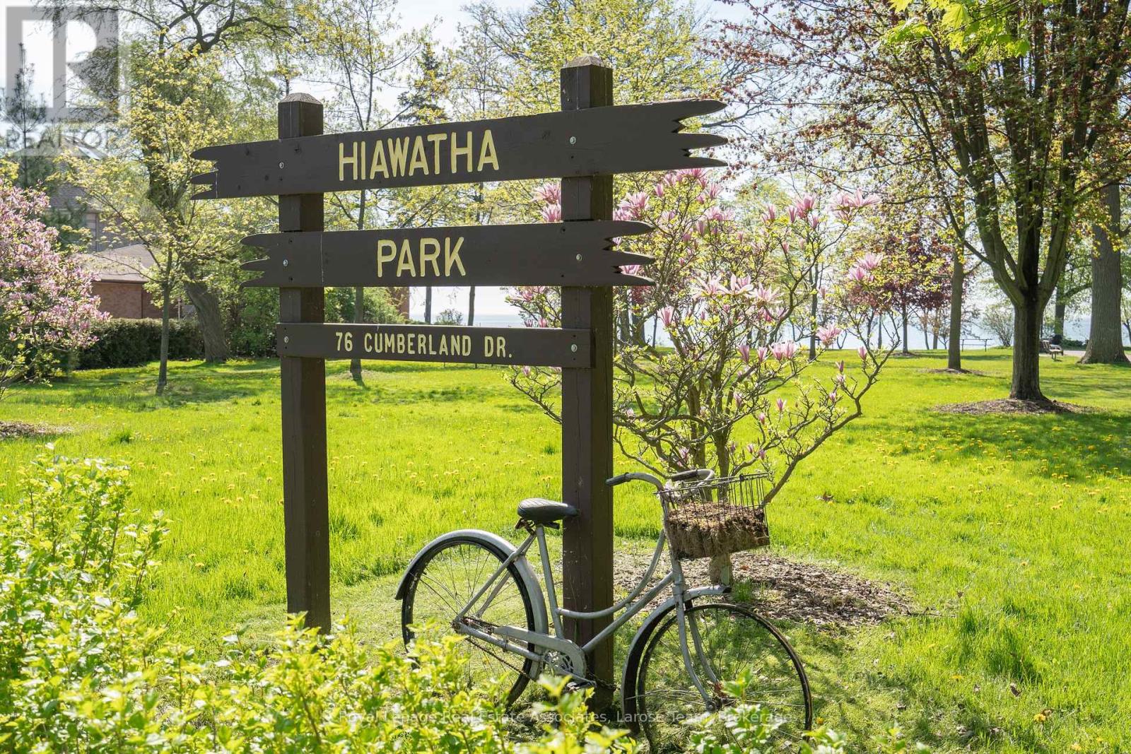 66 Minnewawa Road, Mississauga, Ontario  L5G 1C7 - Photo 22 - W12784070