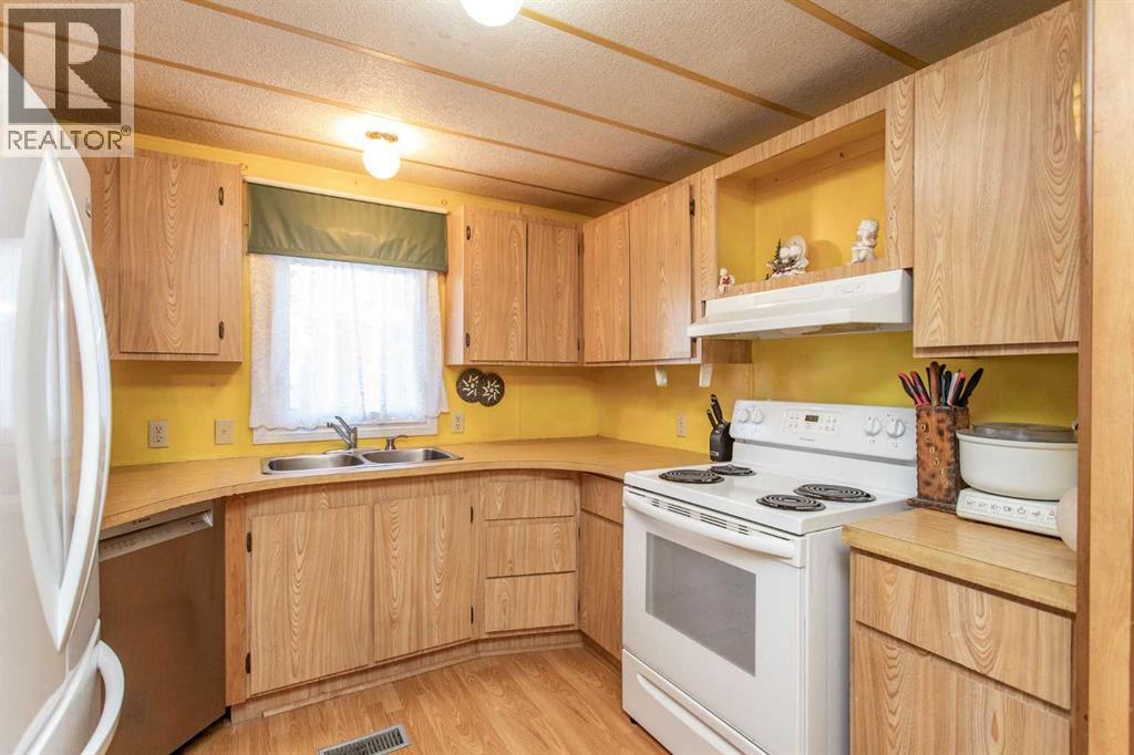 6410 51 Street, Ponoka, Alberta  T4J 1E2 - Photo 12 - A2283884