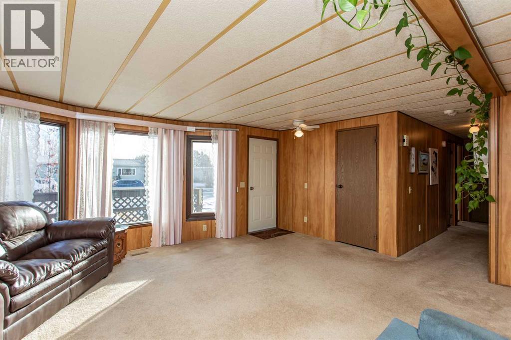 6410 51 Street, Ponoka, Alberta  T4J 1E2 - Photo 6 - A2283884