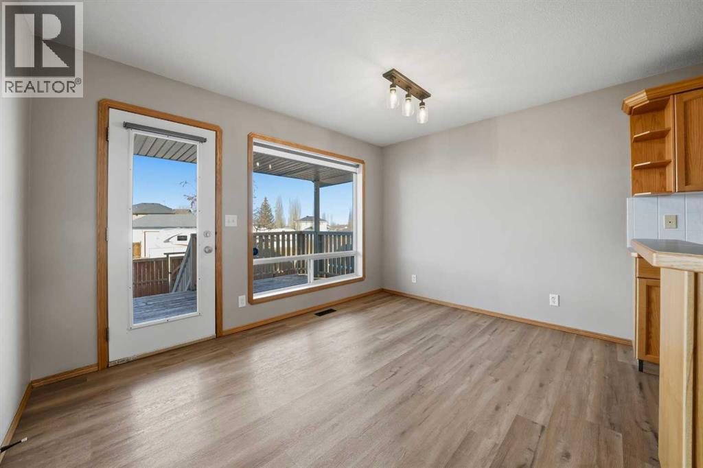 96 Addington Drive, Red Deer, Alberta  T4R 2V4 - Photo 10 - A2285322