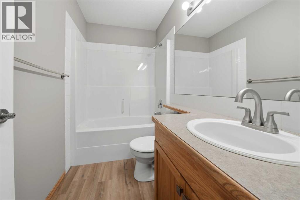 96 Addington Drive, Red Deer, Alberta  T4R 2V4 - Photo 18 - A2285322