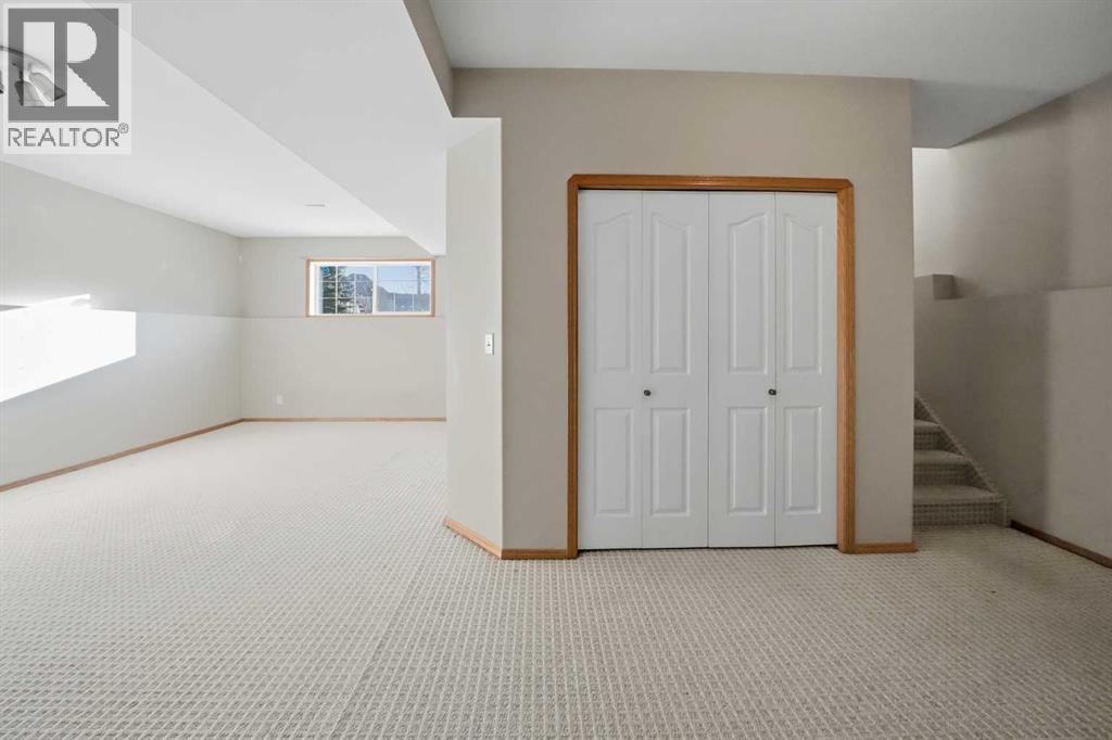 96 Addington Drive, Red Deer, Alberta  T4R 2V4 - Photo 25 - A2285322