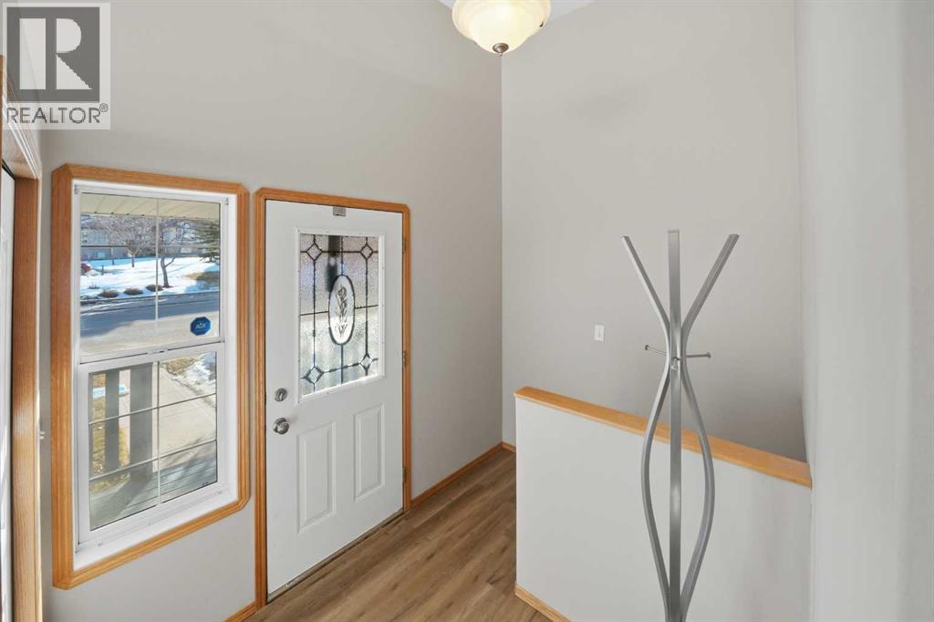 96 Addington Drive, Red Deer, Alberta  T4R 2V4 - Photo 3 - A2285322