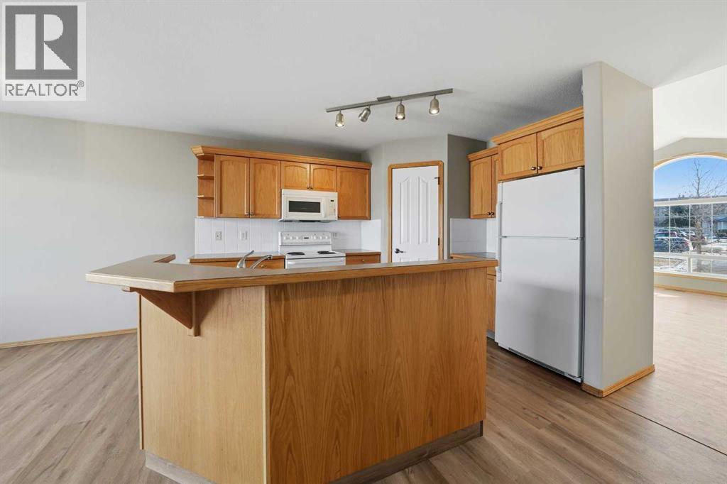 96 Addington Drive, Red Deer, Alberta  T4R 2V4 - Photo 11 - A2285322