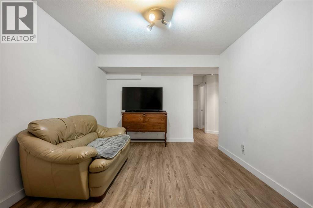 132 Bow Ridge Drive, Cochrane, Alberta  T4C 1V8 - Photo 23 - A2282061