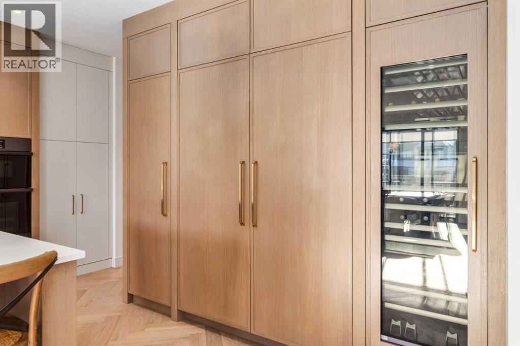 120 Greenwich Heath Nw, Calgary, Alberta  T3B 6P2 - Photo 4 - A2282414