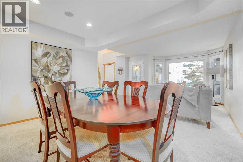 7 Chapala Terrace Se, Calgary, Alberta  T2X 3V8 - Photo 9 - A2286076