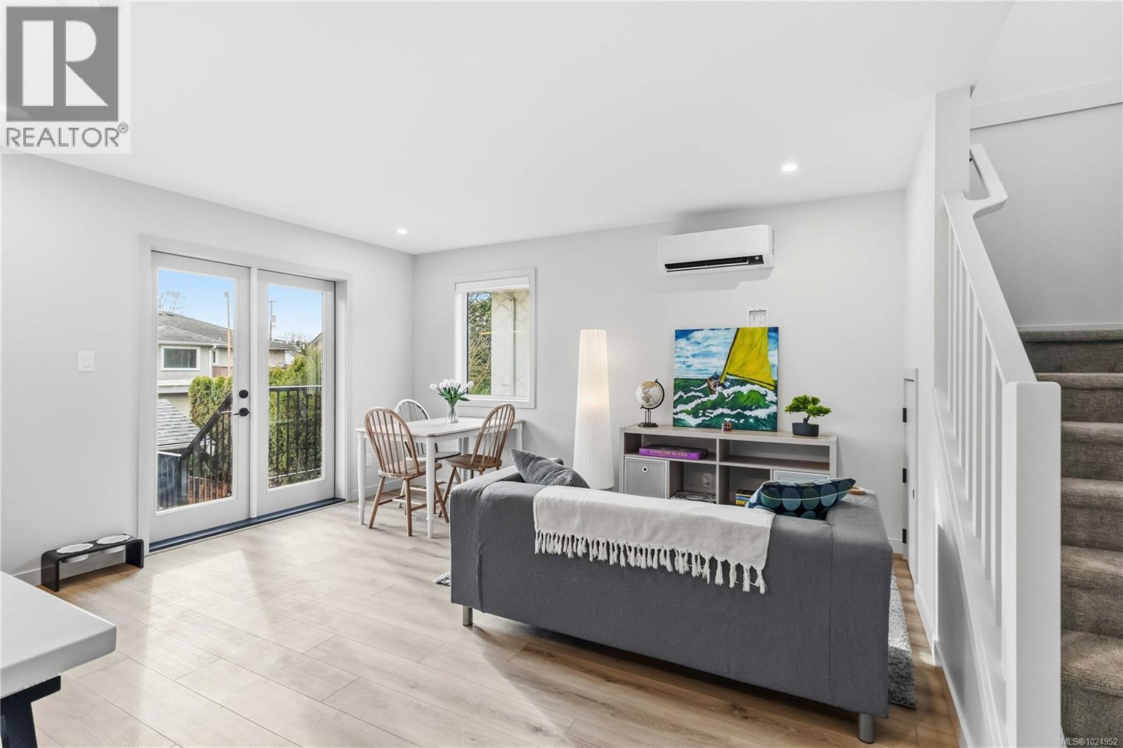 5 1789 Emerson St, Victoria, British Columbia  V8R 2C2 - Photo 10 - 1024952