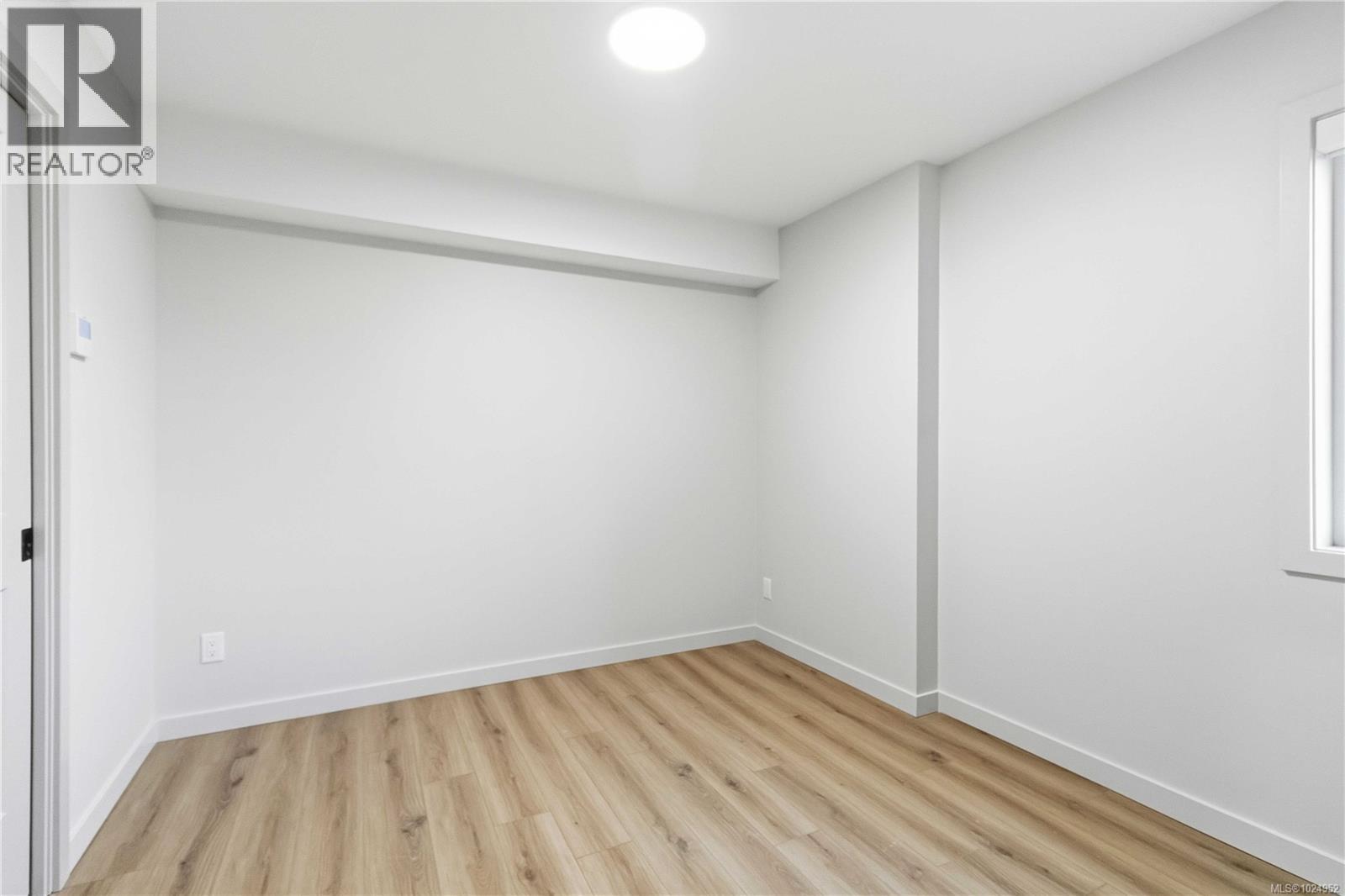 5 1789 Emerson St, Victoria, British Columbia  V8R 2C2 - Photo 42 - 1024952