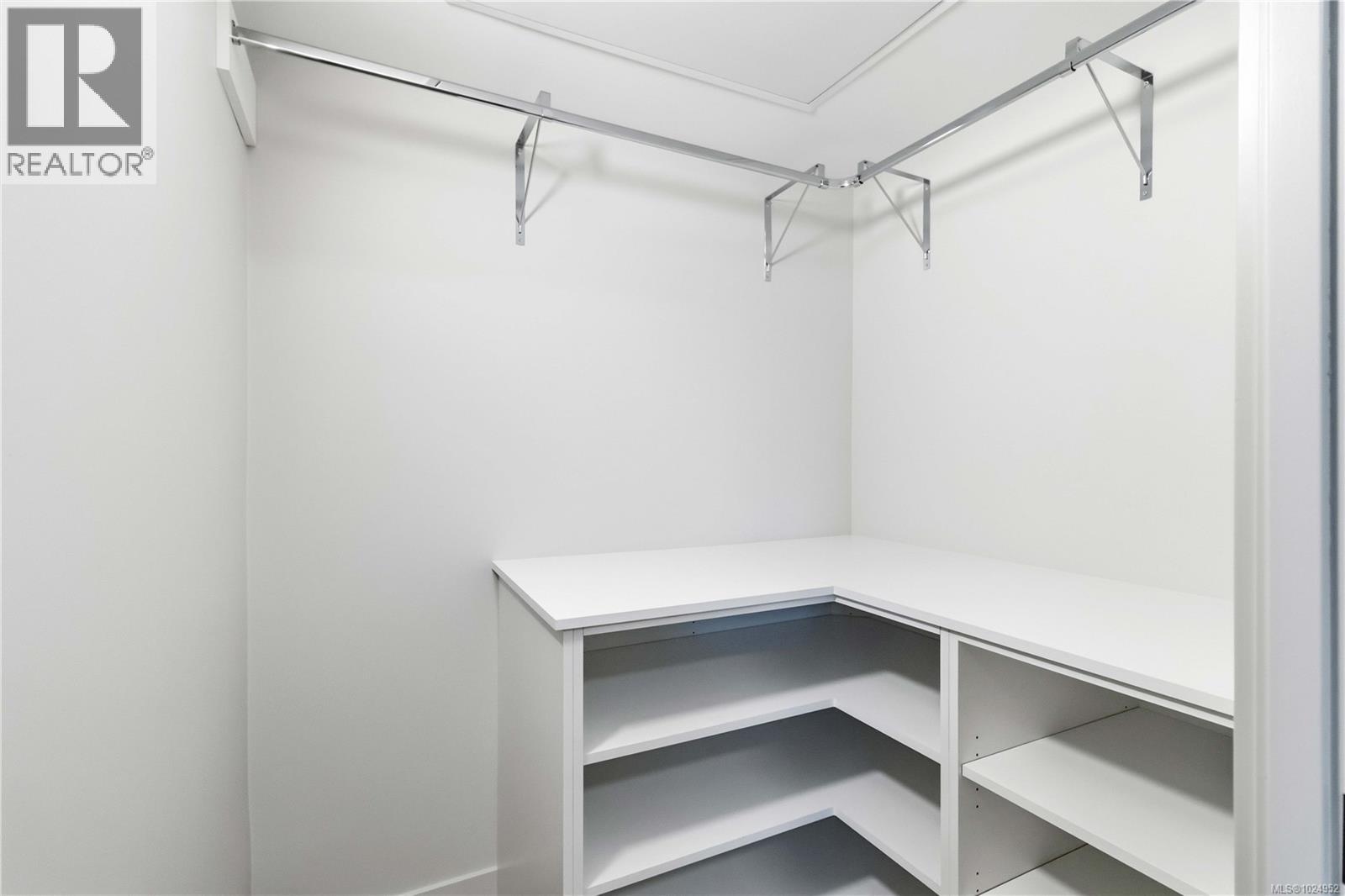 5 1789 Emerson St, Victoria, British Columbia  V8R 2C2 - Photo 44 - 1024952