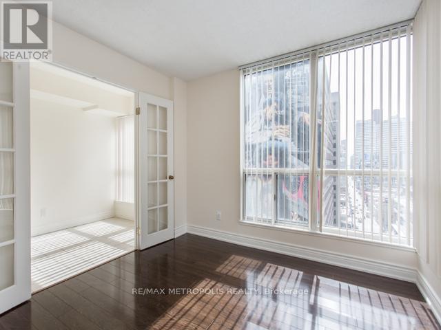 1406 - 7 Carlton Street, Toronto, Ontario  M5B 2M3 - Photo 11 - C12788050