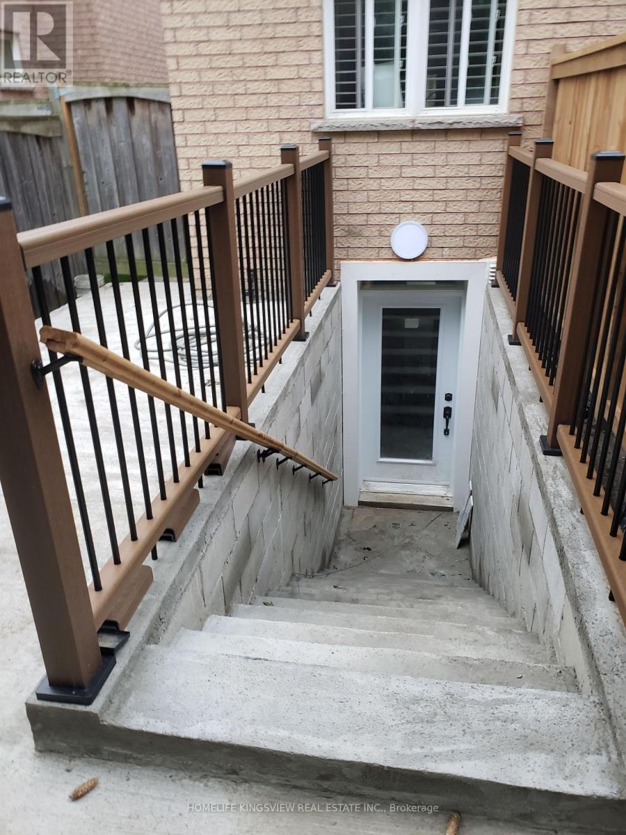 24 Weston Crescent, Ajax, Ontario  L1T 0C7 - Photo 2 - E12787978