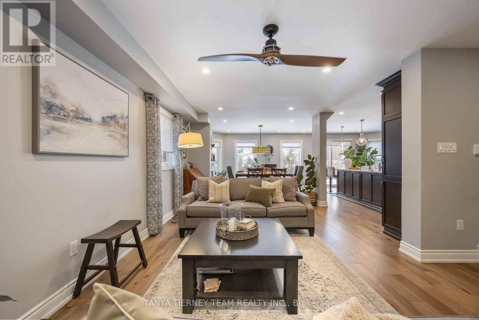 32 Four Winds Drive, Whitby, Ontario  L1N 9R8 - Photo 10 - E12788000