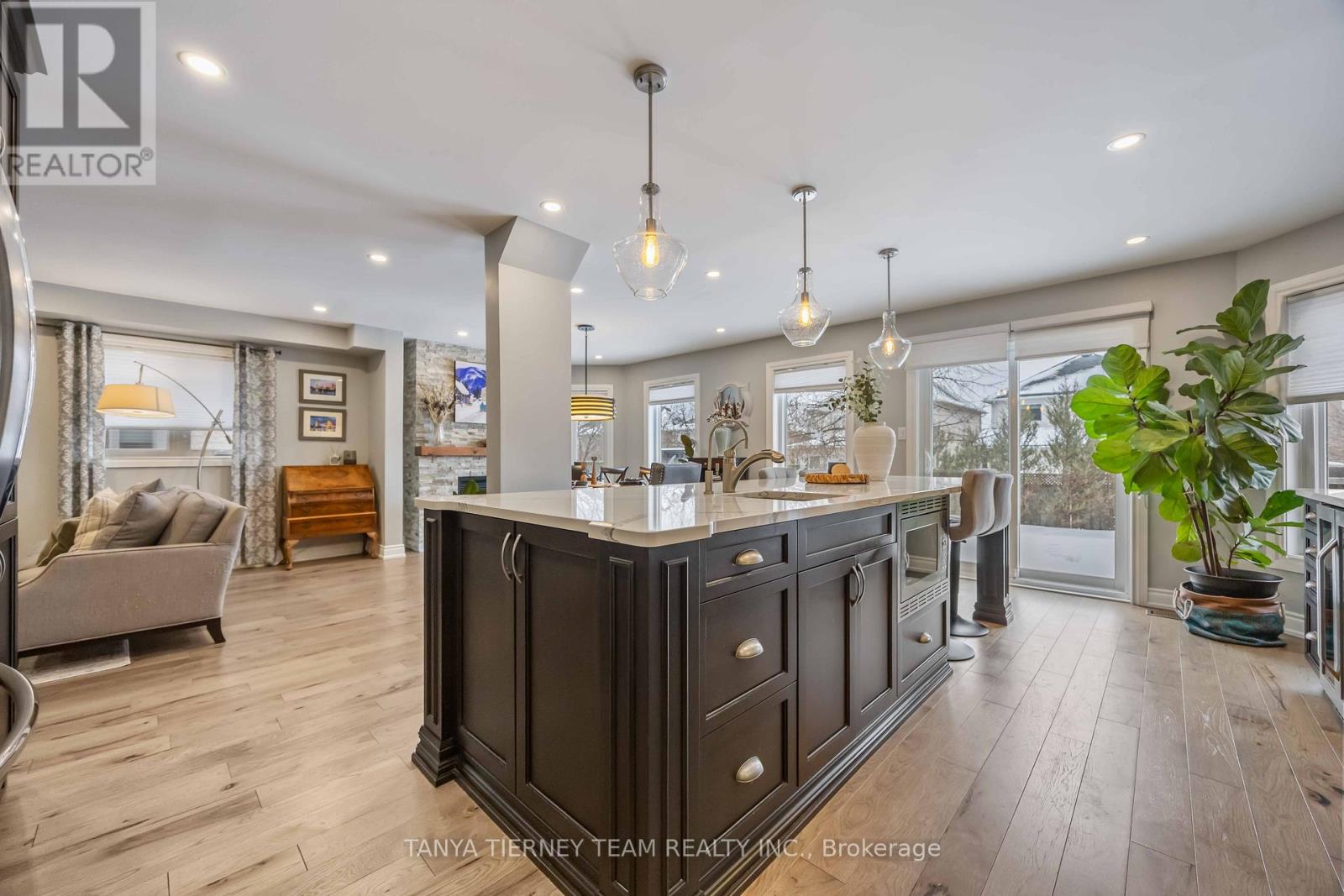 32 Four Winds Drive, Whitby, Ontario  L1N 9R8 - Photo 18 - E12788000