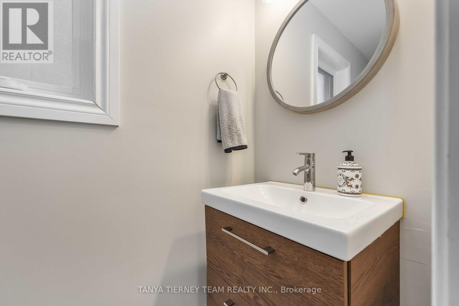 32 Four Winds Drive, Whitby, Ontario  L1N 9R8 - Photo 47 - E12788000