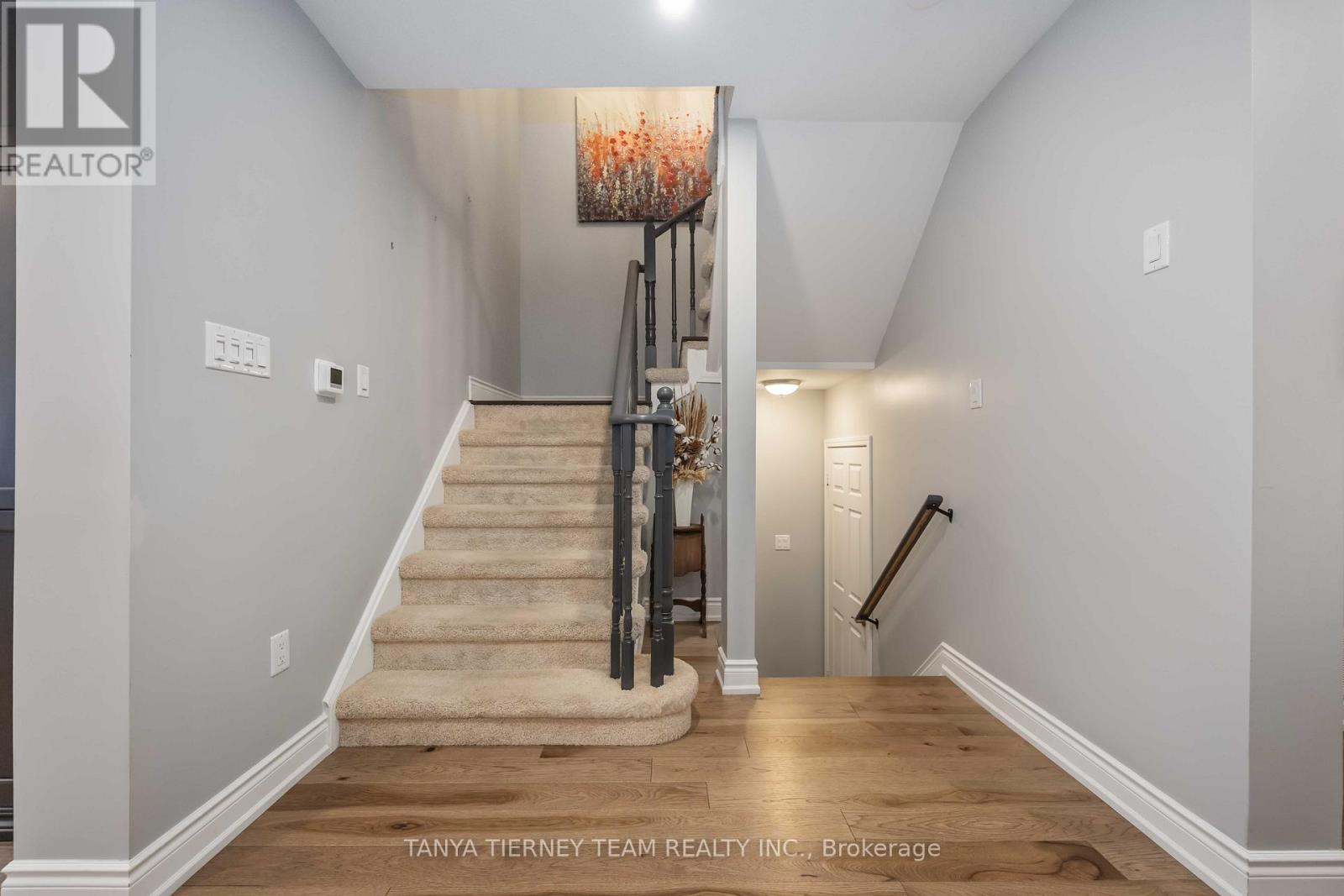 32 Four Winds Drive, Whitby, Ontario  L1N 9R8 - Photo 6 - E12788000