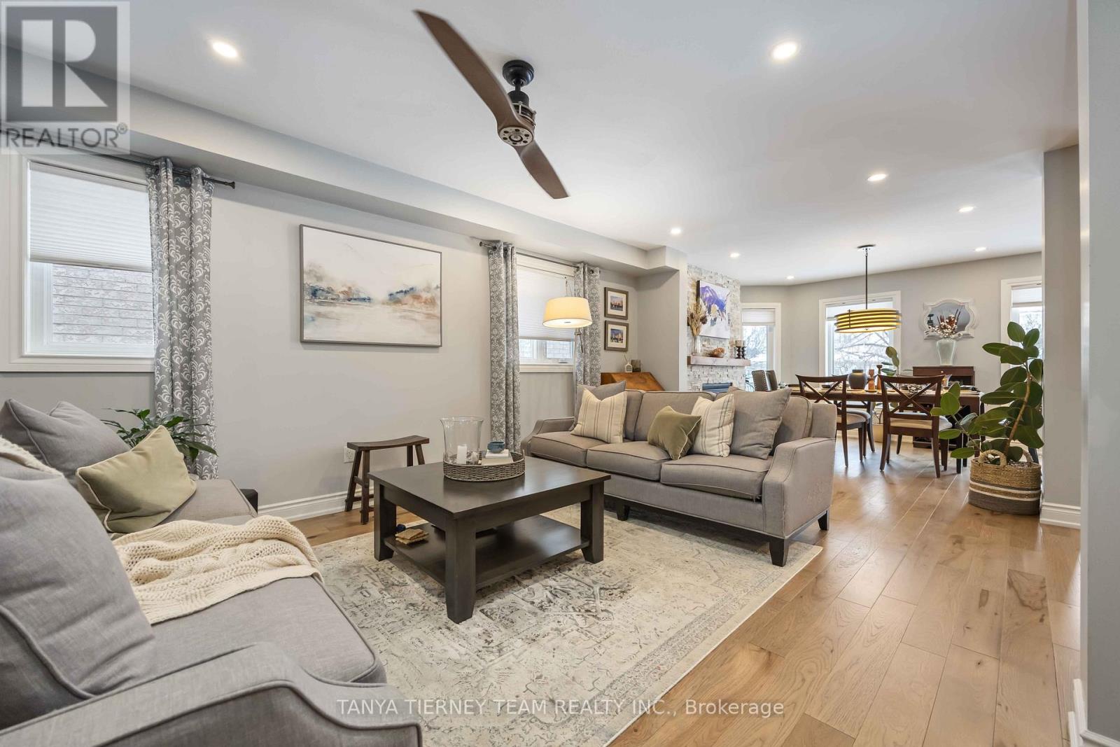 32 Four Winds Drive, Whitby, Ontario  L1N 9R8 - Photo 7 - E12788000