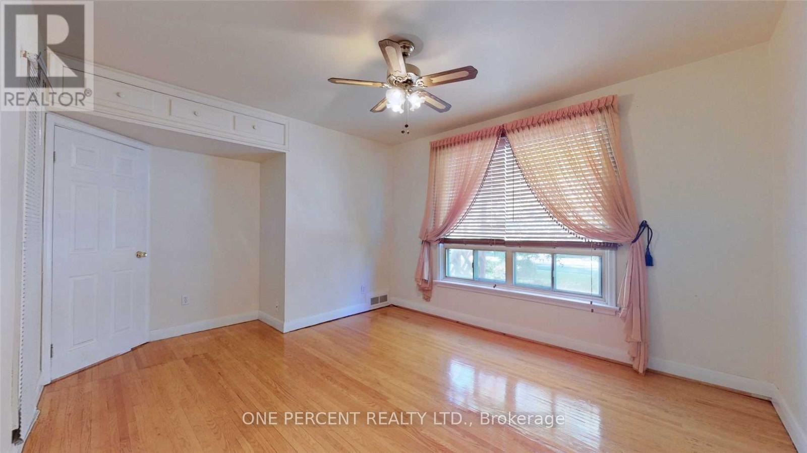 9 Kingsmere Crescent, Toronto, Ontario  M1M 3B2 - Photo 7 - E12788054