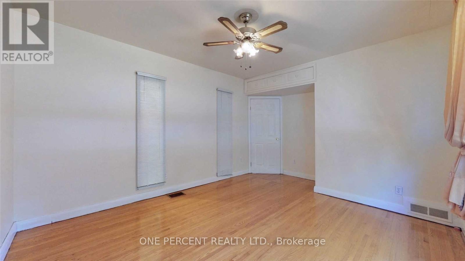 9 Kingsmere Crescent, Toronto, Ontario  M1M 3B2 - Photo 8 - E12788054