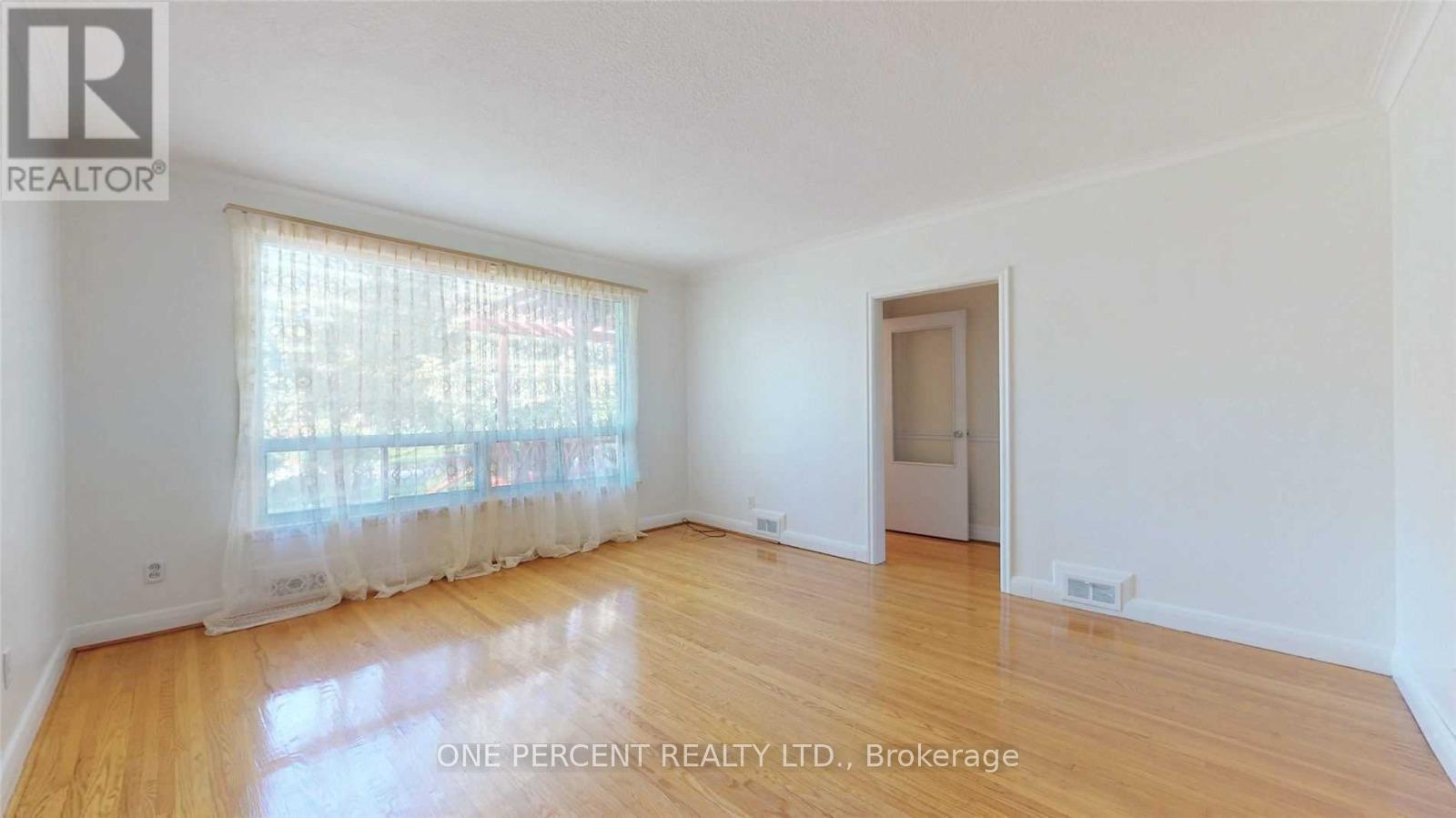 9 Kingsmere Crescent, Toronto, Ontario  M1M 3B2 - Photo 9 - E12788054