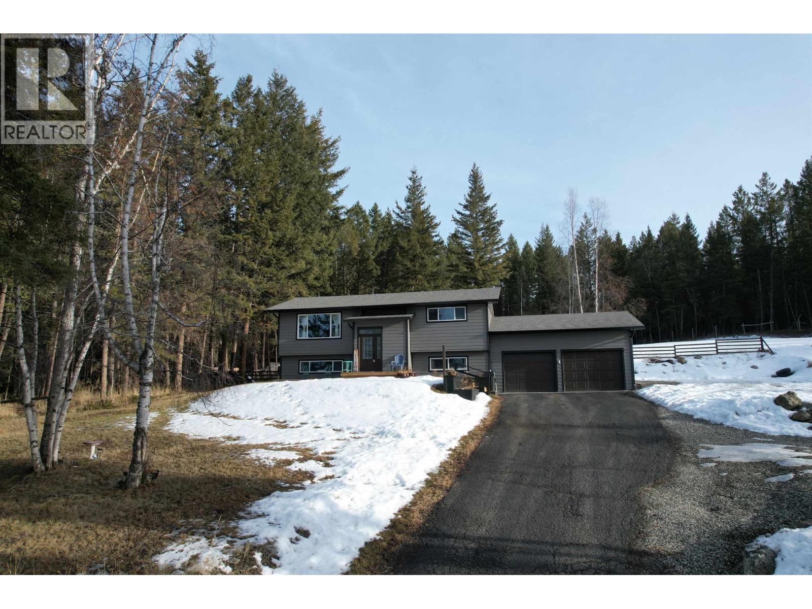 4737 Sussnee Road, 100 Mile House, British Columbia  V0K 2Z0 - Photo 5 - R3089634