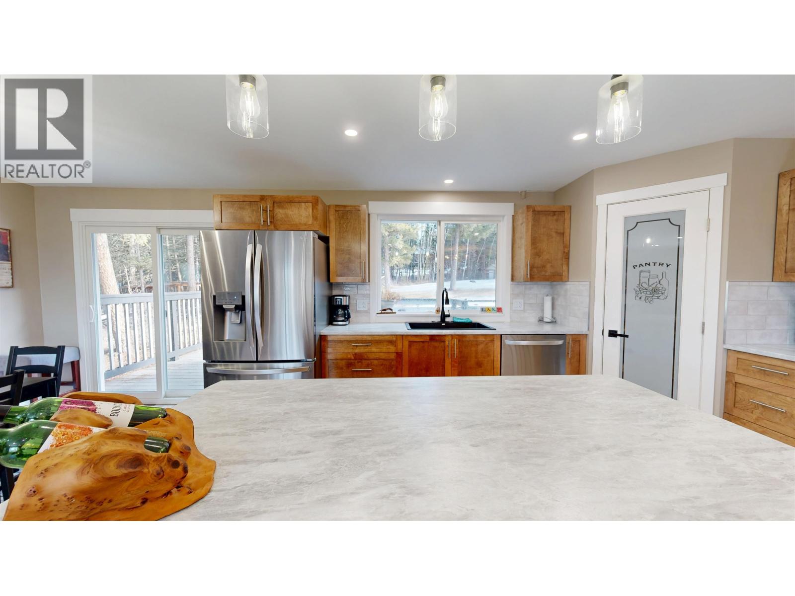 4737 Sussnee Road, 100 Mile House, British Columbia  V0K 2Z0 - Photo 13 - R3089634