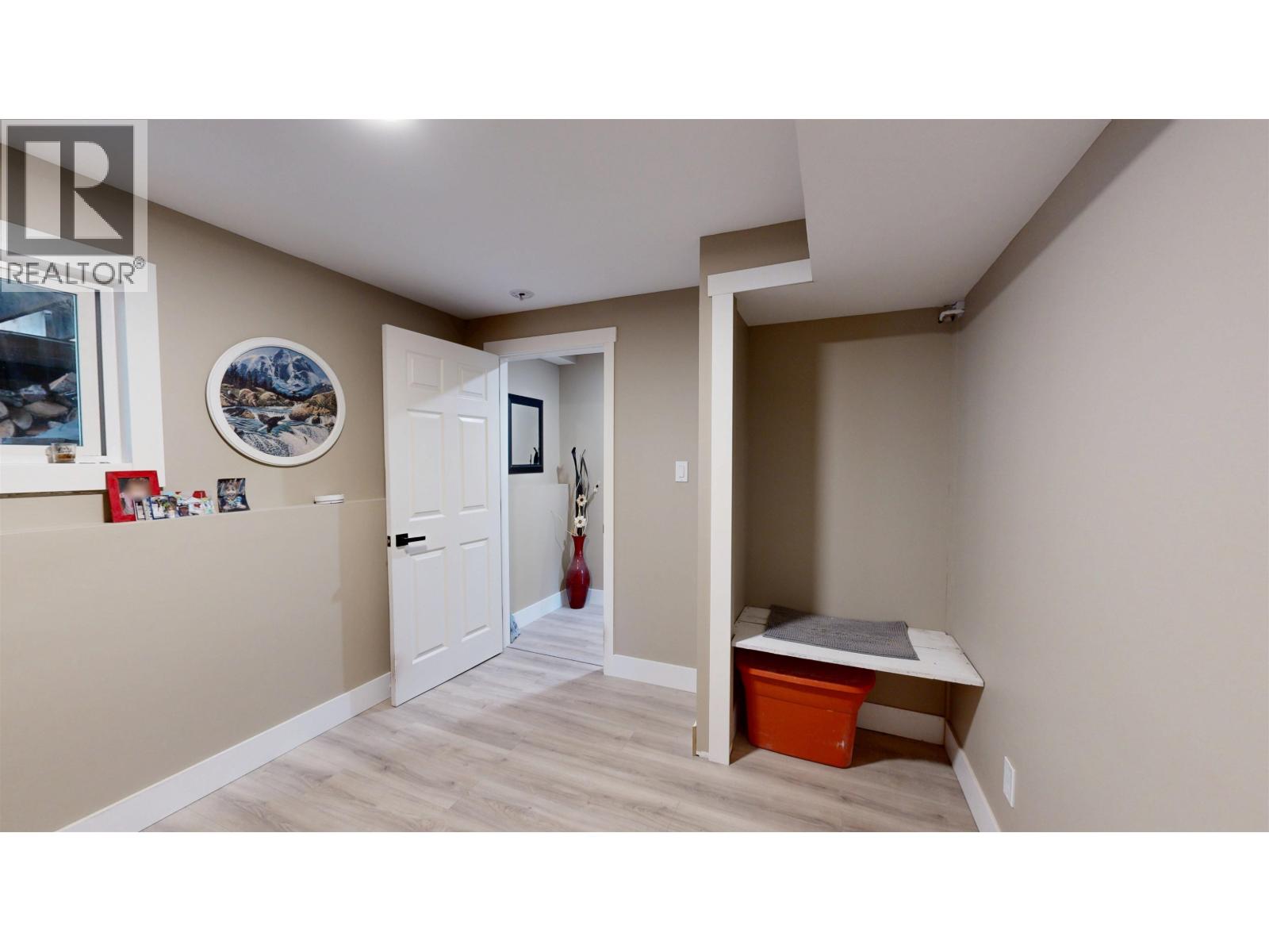 4737 Sussnee Road, 100 Mile House, British Columbia  V0K 2Z0 - Photo 38 - R3089634