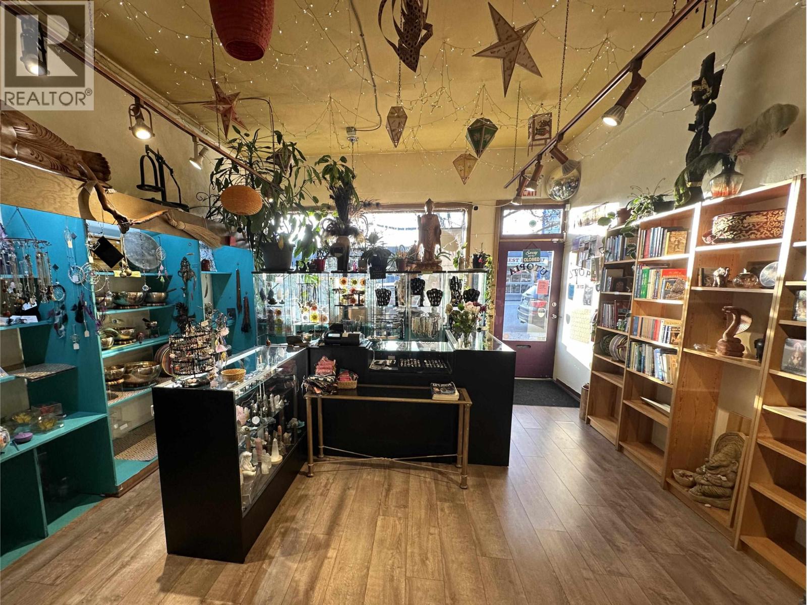 1826 Lonsdale Avenue, North Vancouver, British Columbia  V7M 2J9 - Photo 2 - C8076051