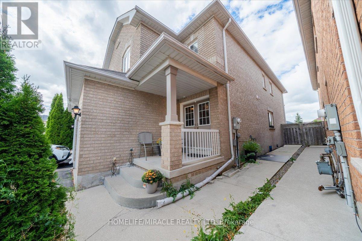 326 Albright Road, Brampton, Ontario  L6X 0H8 - Photo 4 - W12787496