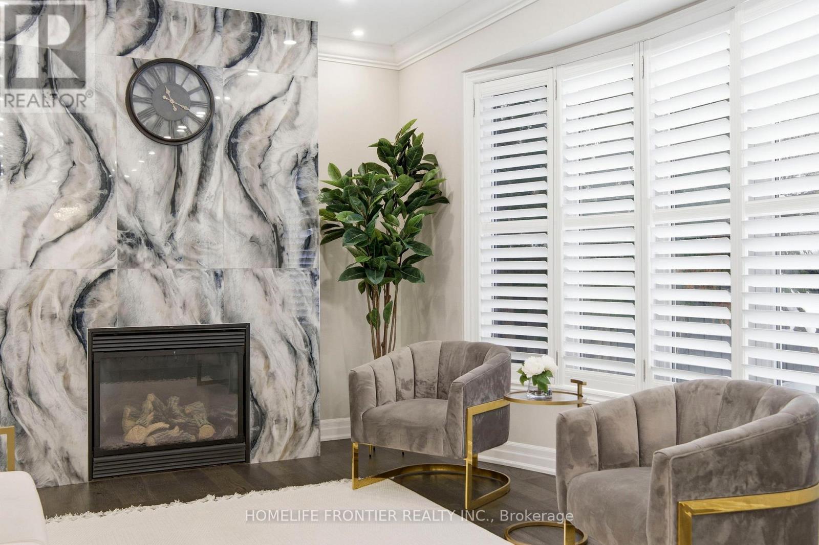 107 Mynden Way, Newmarket, Ontario  L3X 3B7 - Photo 11 - N12788056