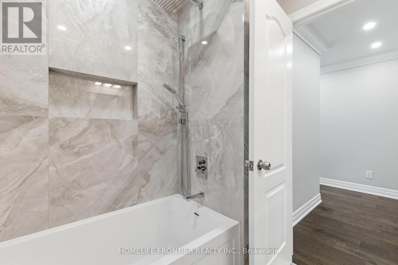 107 Mynden Way, Newmarket, Ontario  L3X 3B7 - Photo 24 - N12788056