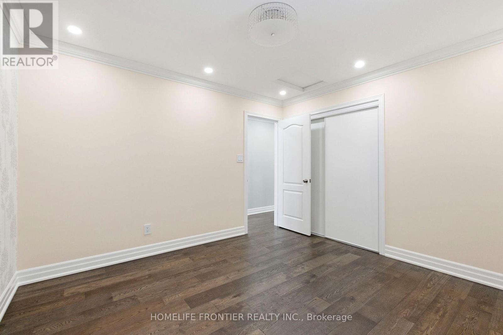 107 Mynden Way, Newmarket, Ontario  L3X 3B7 - Photo 26 - N12788056