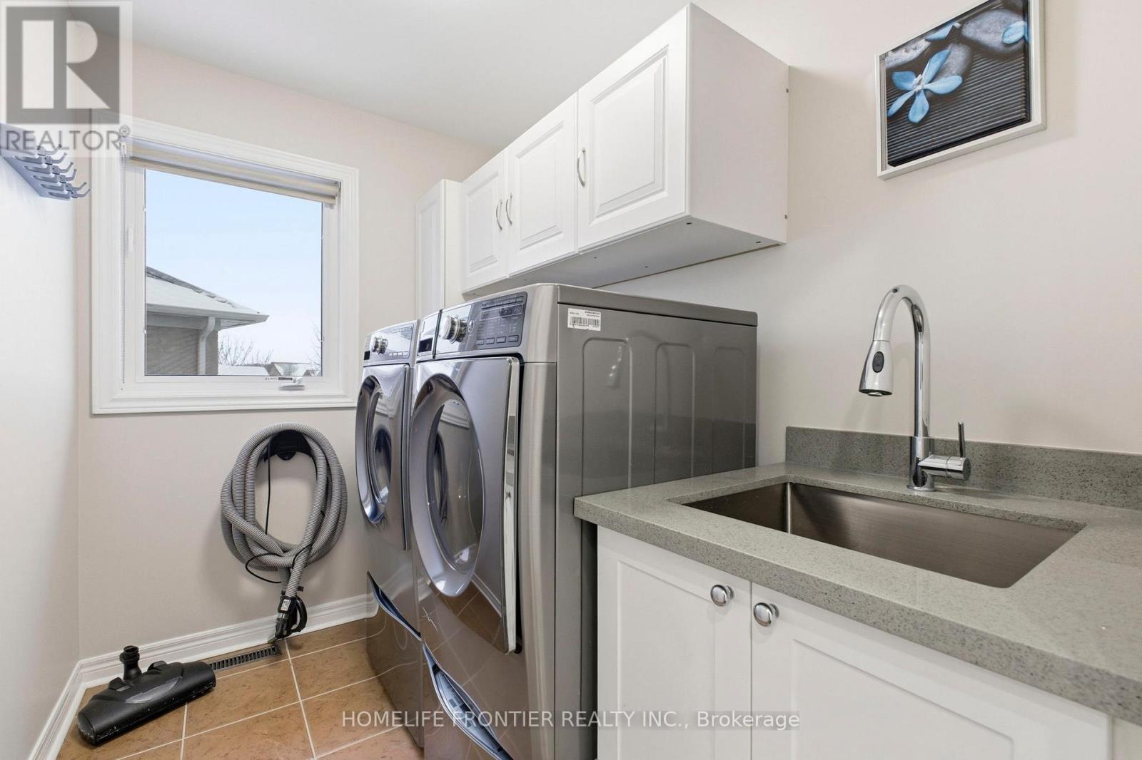 107 Mynden Way, Newmarket, Ontario  L3X 3B7 - Photo 28 - N12788056