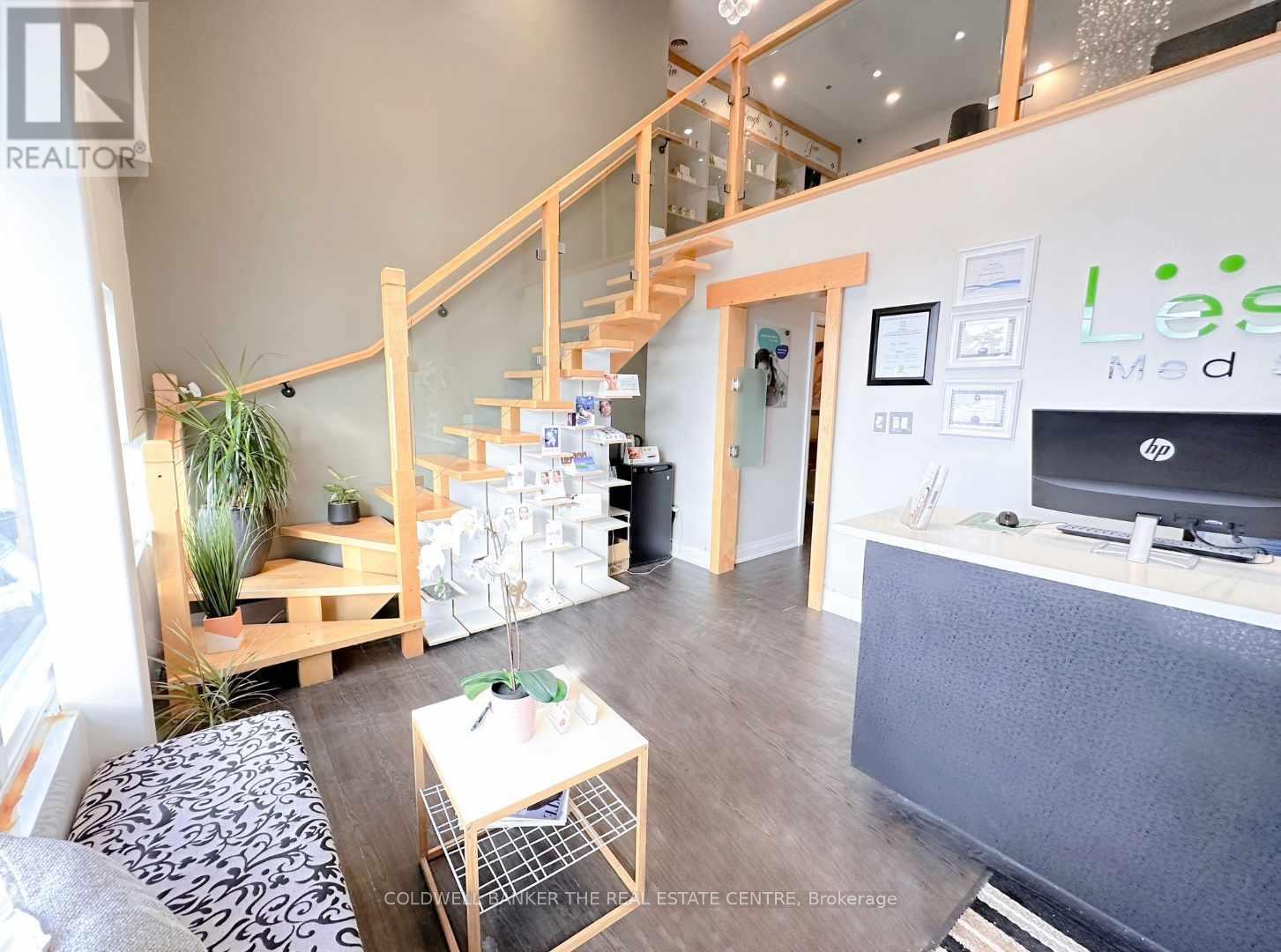 3 - 17817 LESLIE STREET, Newmarket, Ontario