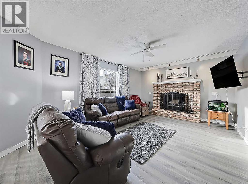 9 Hunters Mews, Okotoks, Alberta  T1S 1M2 - Photo 10 - A2282625