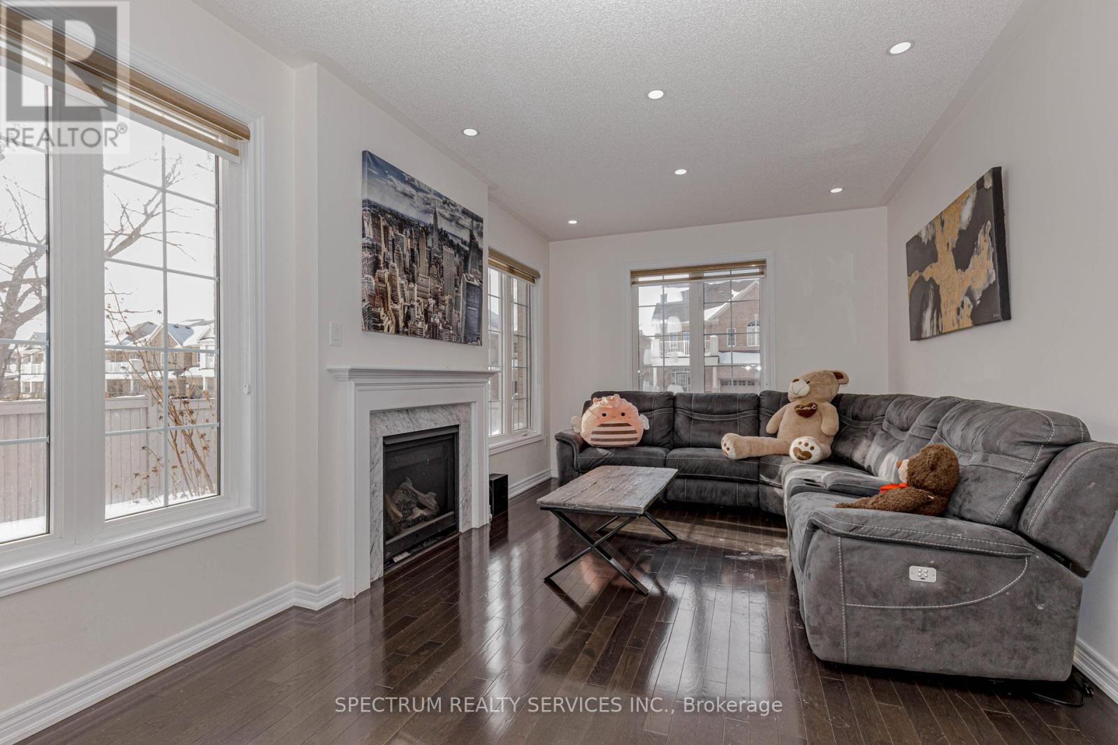 75 Elmcrest Drive, Brampton, Ontario  L6Y 5Z1 - Photo 10 - W12788004