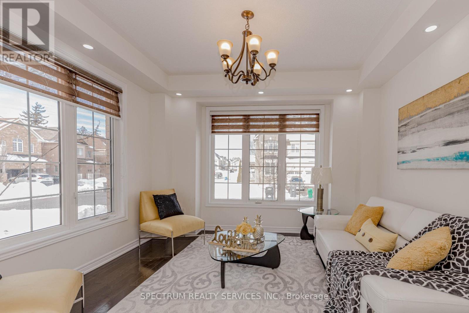 75 Elmcrest Drive, Brampton, Ontario  L6Y 5Z1 - Photo 6 - W12788004