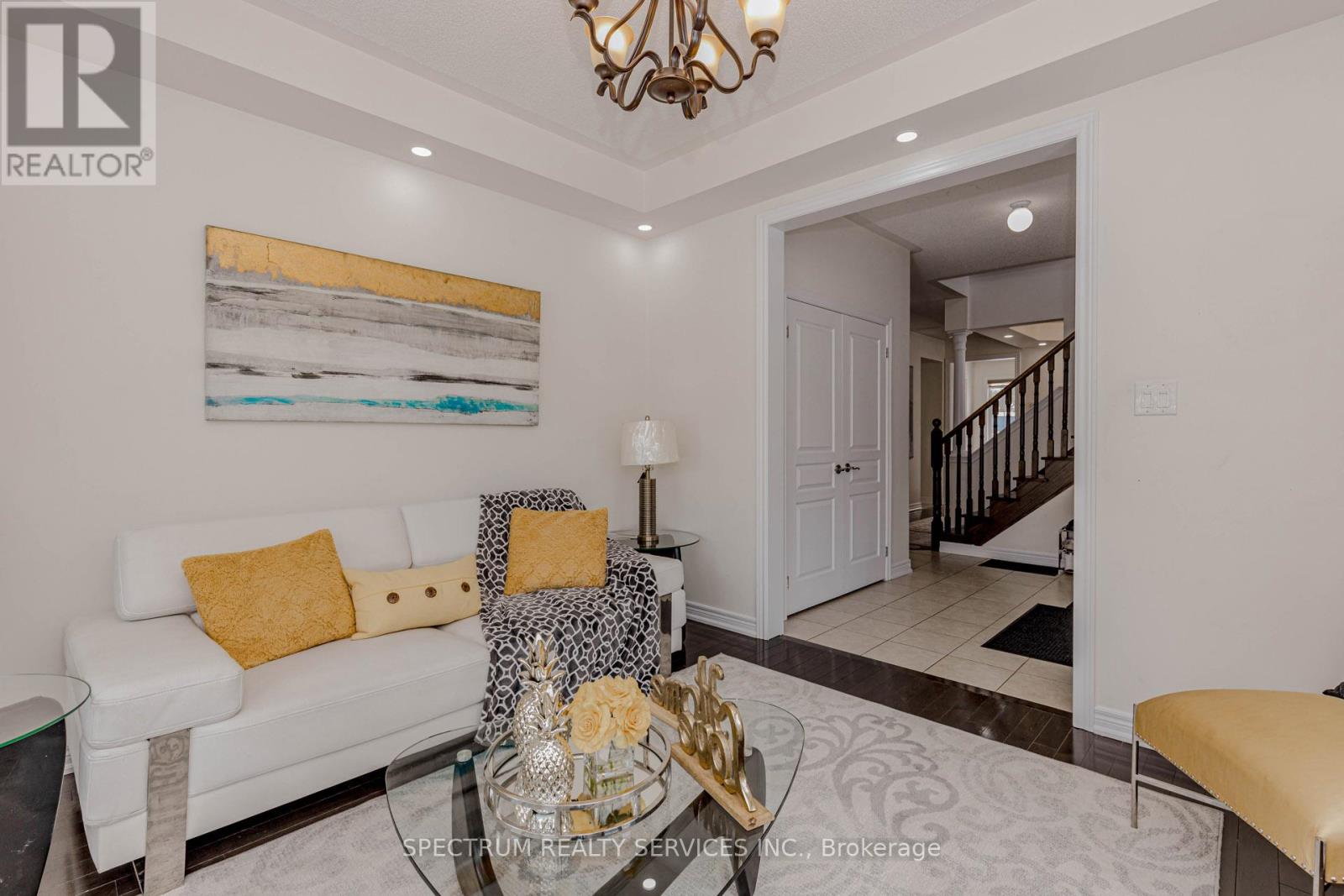 75 Elmcrest Drive, Brampton, Ontario  L6Y 5Z1 - Photo 7 - W12788004