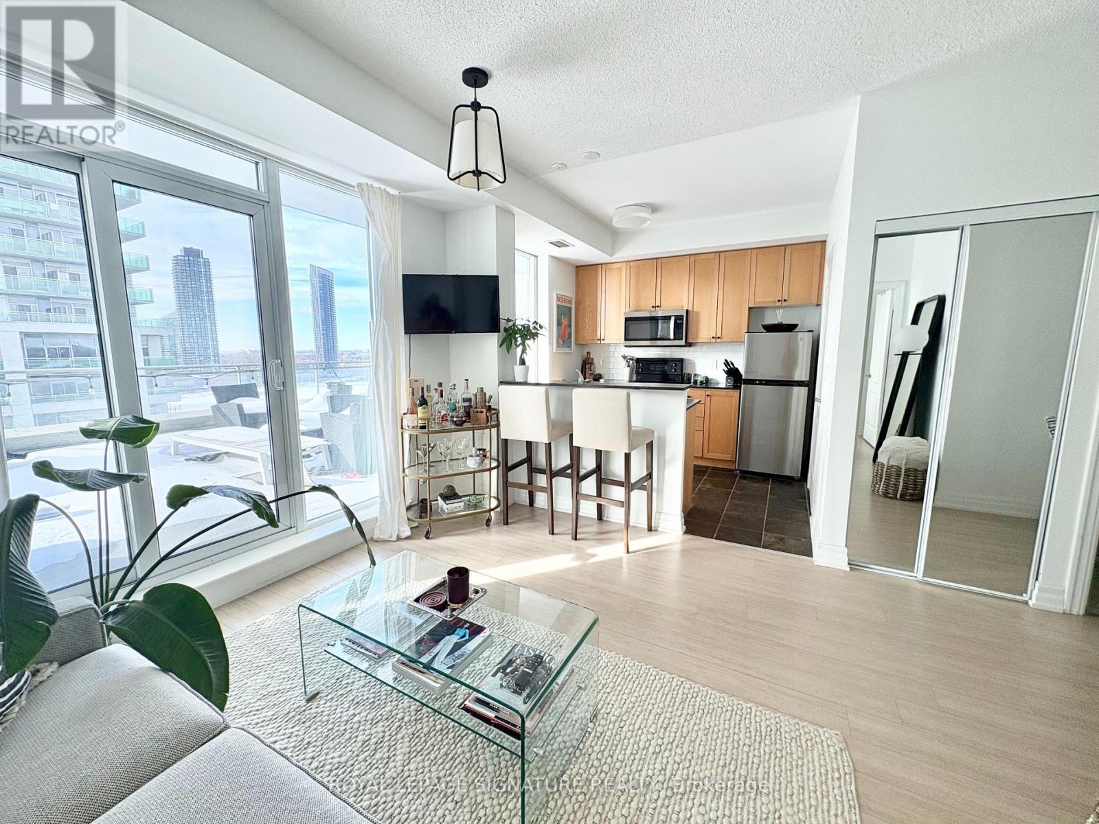 1601 - 2121 Lake Shore Boulevard W, Toronto, Ontario  M8V 4E9 - Photo 5 - W12788006