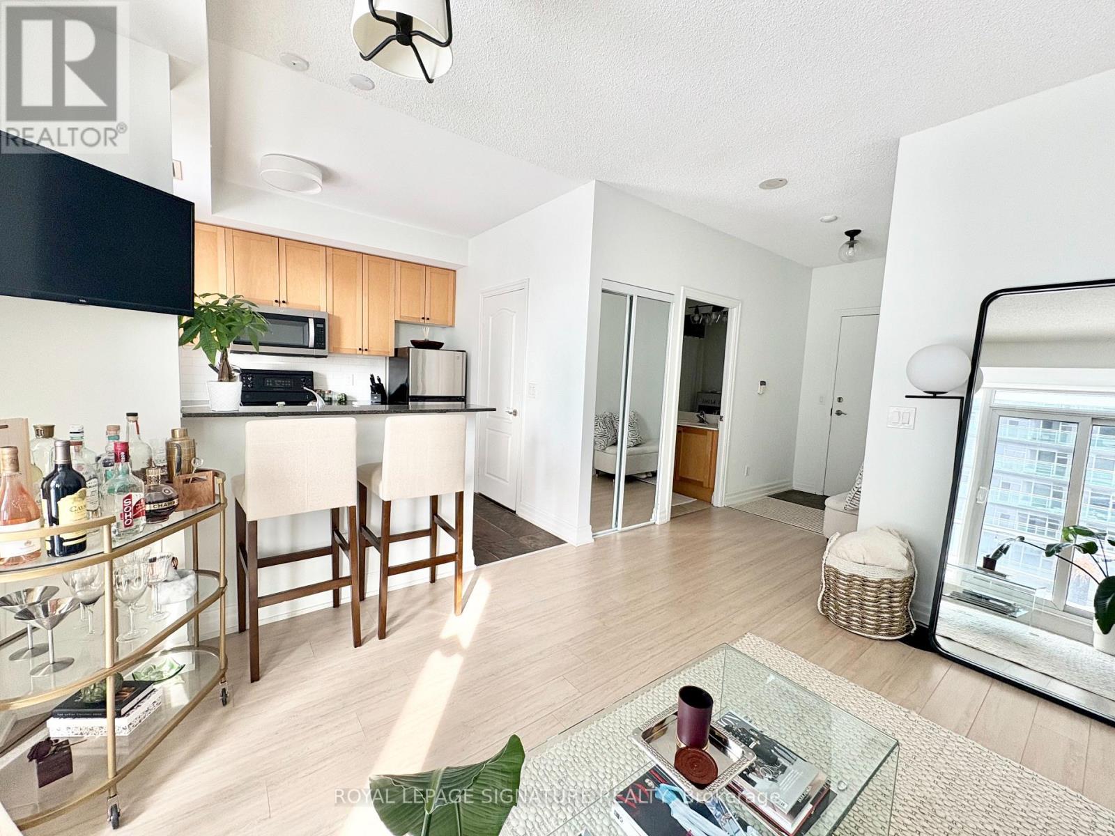 1601 - 2121 Lake Shore Boulevard W, Toronto, Ontario  M8V 4E9 - Photo 9 - W12788006