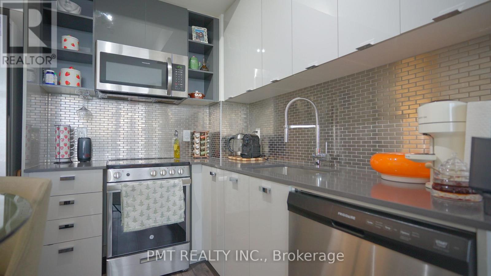 1205 - 10 De Boers Drive, Toronto, Ontario  M3J 0H1 - Photo 3 - W12788016