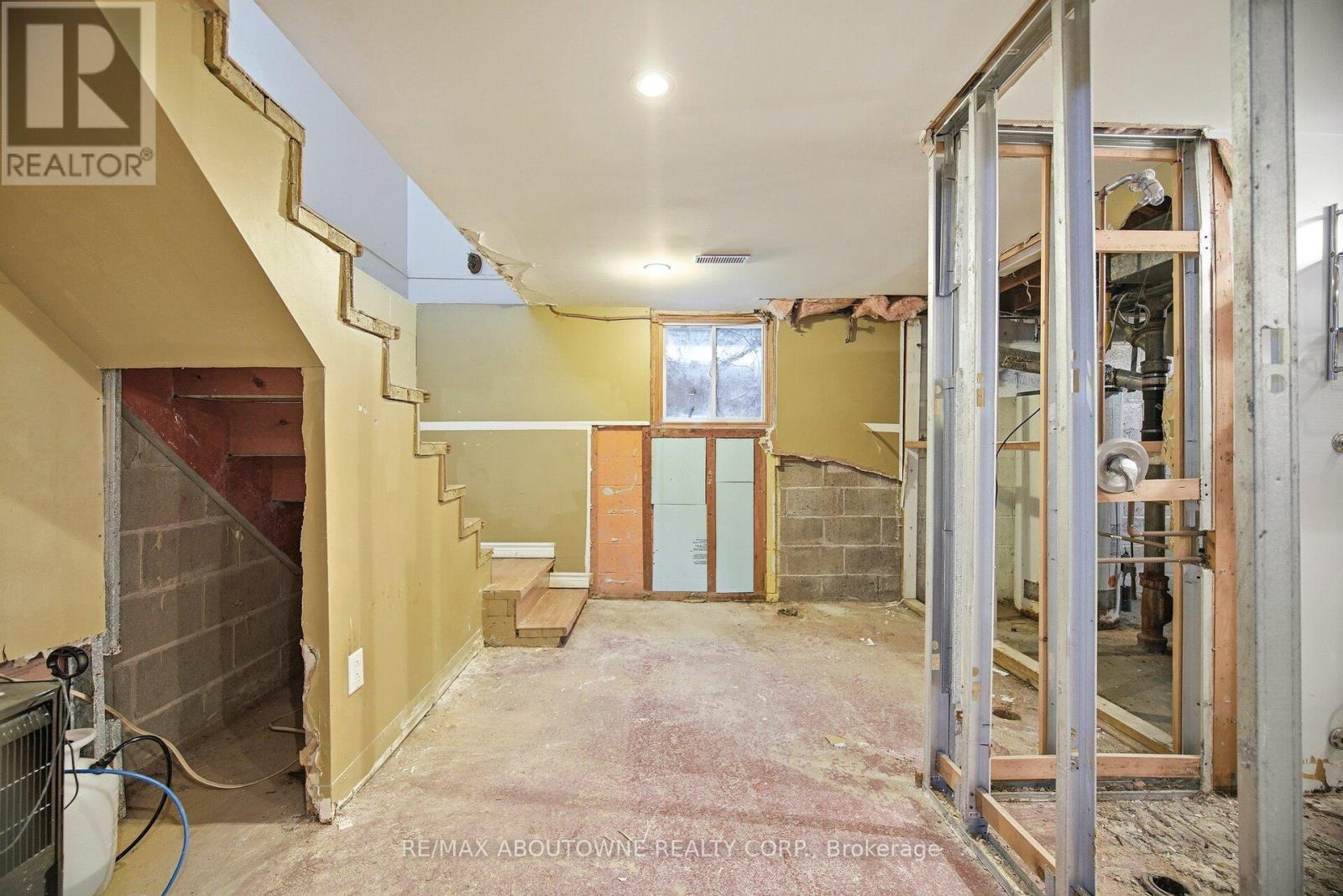 347 Queen Mary Drive, Oakville, Ontario  L6K 3L7 - Photo 29 - W12788018