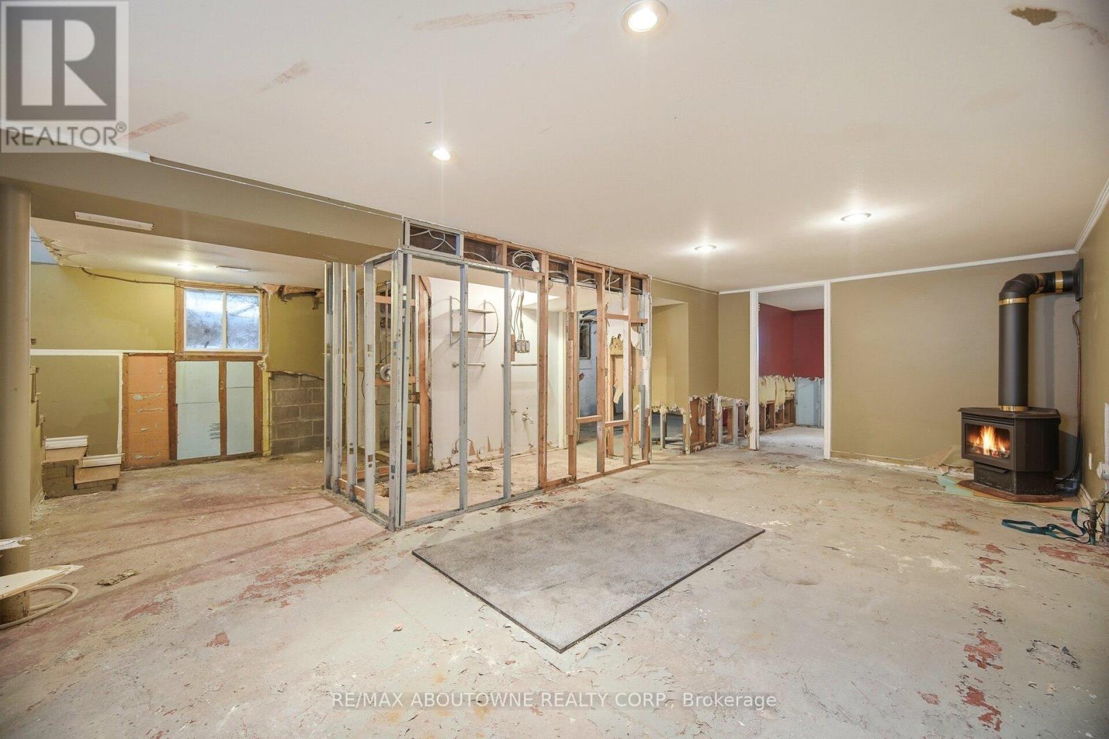 347 Queen Mary Drive, Oakville, Ontario  L6K 3L7 - Photo 31 - W12788018