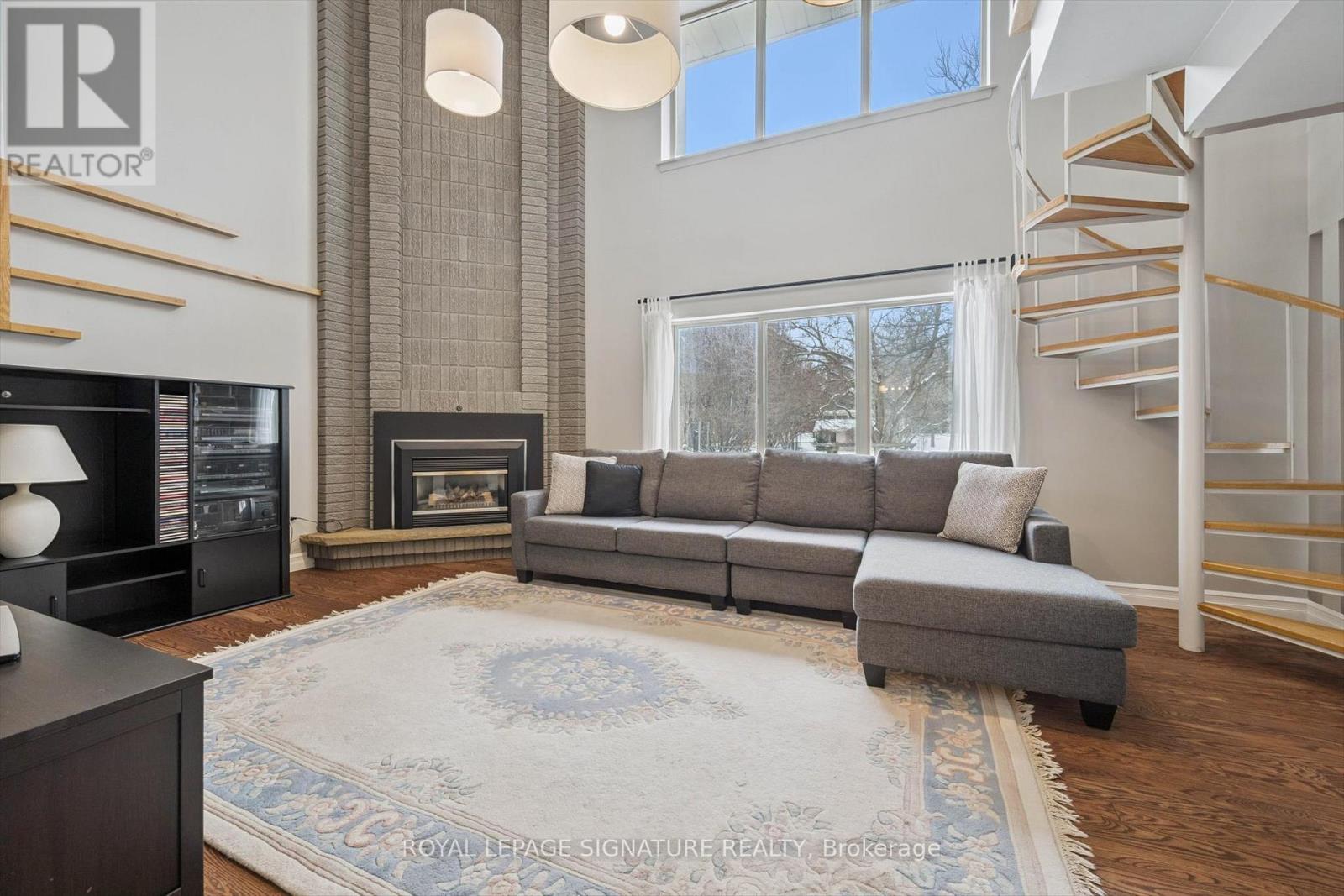 28 Manswood Crescent, Brampton, Ontario  L6T 0A4 - Photo 10 - W12788022