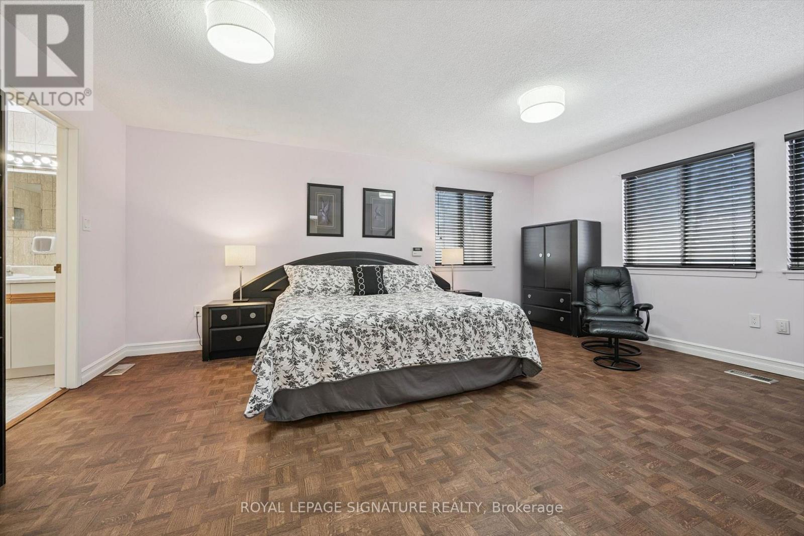 28 Manswood Crescent, Brampton, Ontario  L6T 0A4 - Photo 15 - W12788022